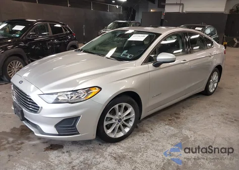 2019 Ford Fusion Hybrid Se z USA, uszkodzony, nr VIN 3FA6P0LUXKR111037